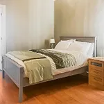 Gokula House Semesterbostad *